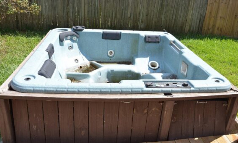 Hot Tub / Spa Drain & Clean